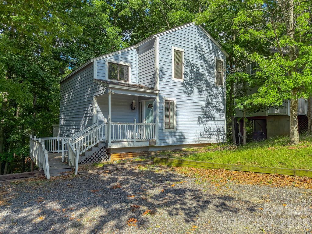 27069 Catamaran Drive, Tega Cay, SC 29708