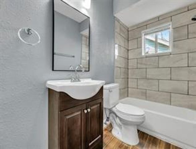 5911 Grace Lane 2, Houston, TX 77021