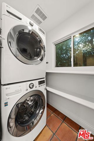 2624 S Palm Grove Avenue, Los Angeles, CA 90016