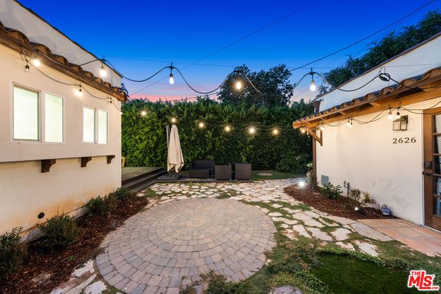 2624 S Palm Grove Avenue, Los Angeles, CA 90016