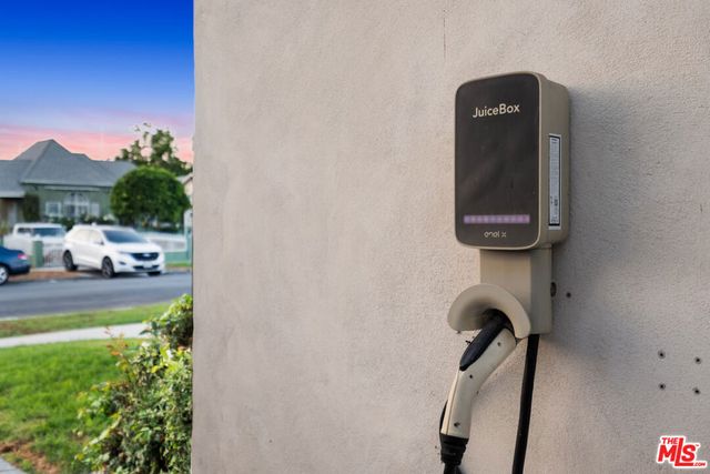 2624 S Palm Grove Avenue, Los Angeles, CA 90016