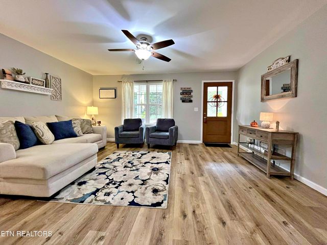 366 J D Walden, Ten Mile, TN 37880