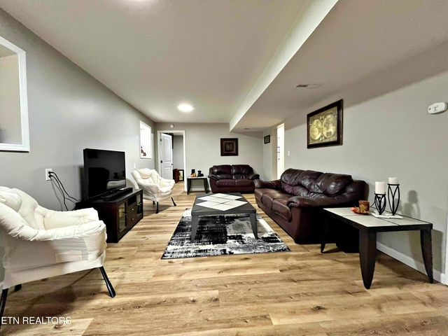 366 J D Walden, Ten Mile, TN 37880