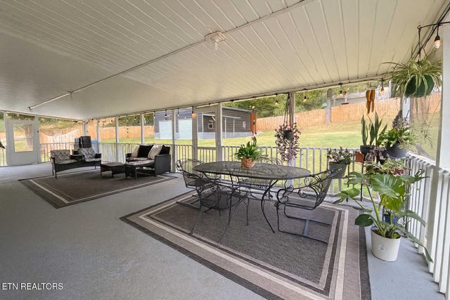 366 J D Walden, Ten Mile, TN 37880