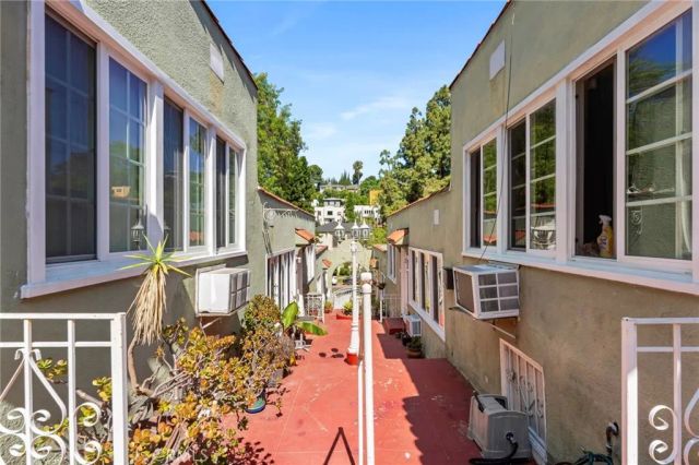 1536 Silver Lake, Los Angeles, CA 90026