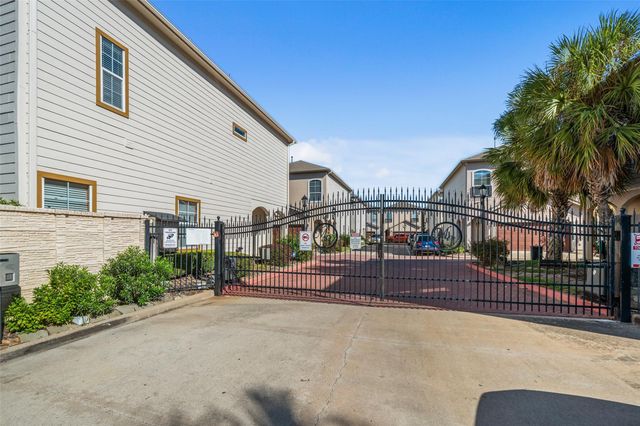 911 Mckinney Park Lane, Houston, TX 77003