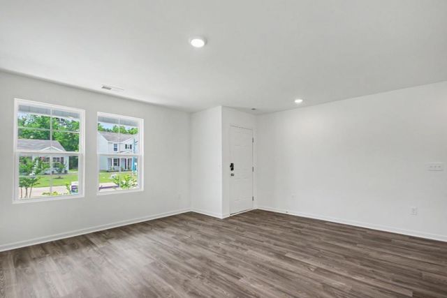 84 Vintage Way, Tabor City, NC 28463