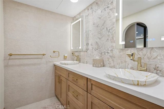 227 S Irena Avenue 1, Redondo Beach, CA 90277