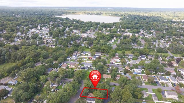 45 Lake Promenade, Ronkonkoma, NY 11779
