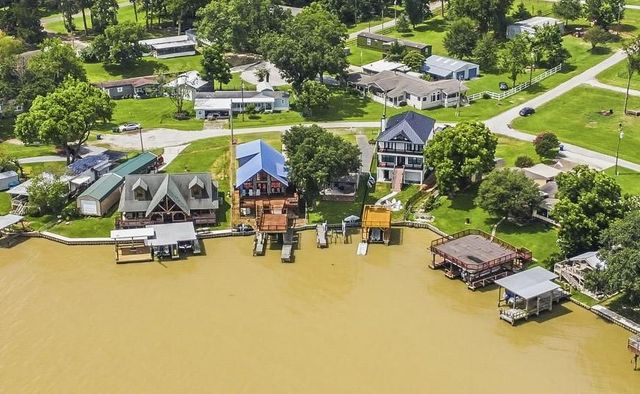 271 Ferguson Way, Point Blank, TX 77364