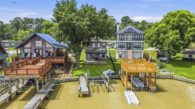 271 Ferguson Way, Point Blank, TX 77364
