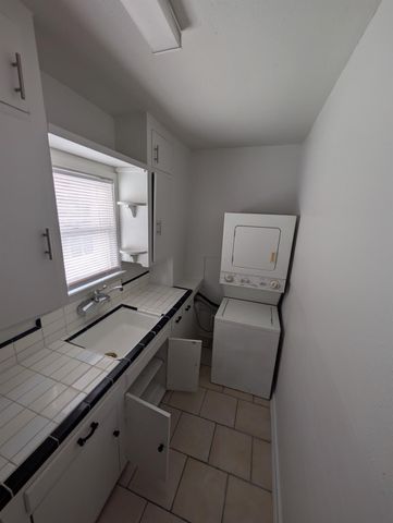 5612 Chartres Street 5, Houston, TX 77004