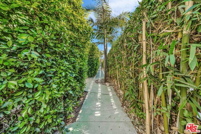 2636 Kansas Avenue 2, Santa Monica, CA 90404