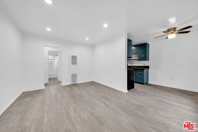 2636 Kansas Avenue 2, Santa Monica, CA 90404