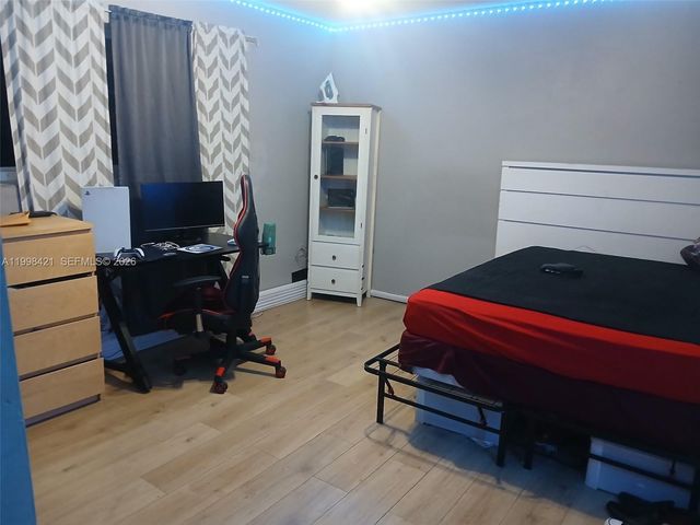 7641 NW 2nd Ct, Miami, FL 33150