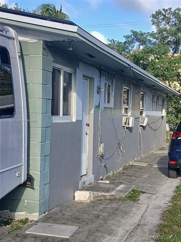 7641 NW 2nd Ct, Miami, FL 33150