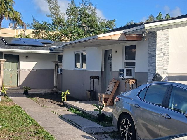 7641 NW 2nd Ct, Miami, FL 33150