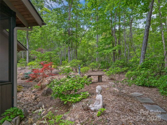 3 Turkey Roost Court, Fairview, NC 28730