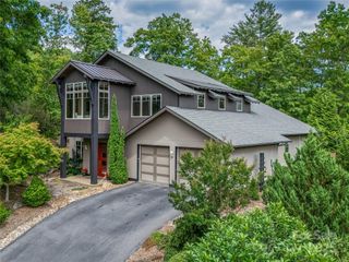 3 Turkey Roost Court, Fairview, NC 28730