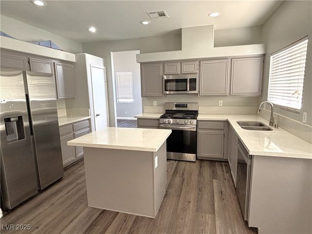 3569 Lazy Sun Lane, Las Vegas, NV 89147