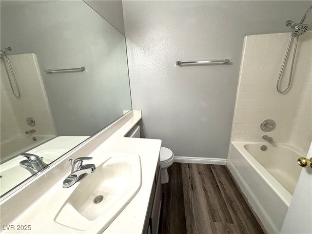 3569 Lazy Sun Lane, Las Vegas, NV 89147