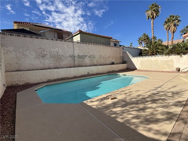 3569 Lazy Sun Lane, Las Vegas, NV 89147