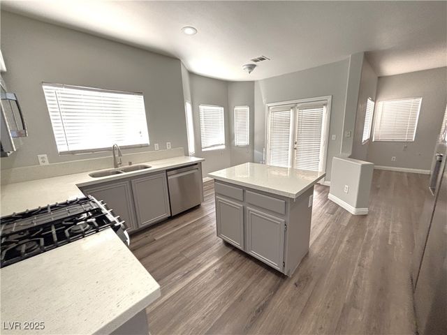 3569 Lazy Sun Lane, Las Vegas, NV 89147