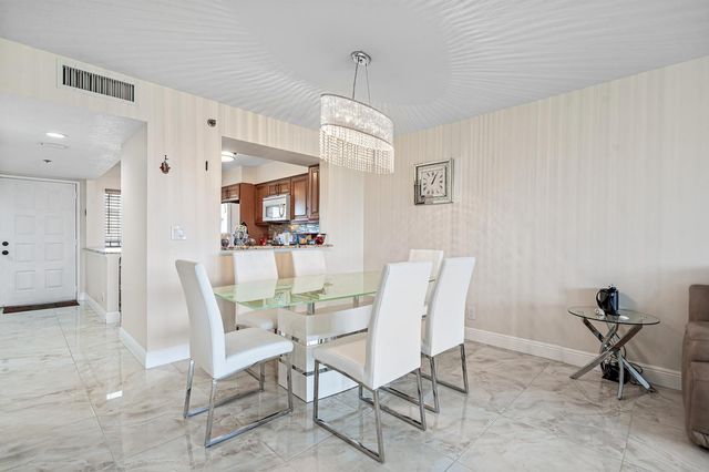 7290 Kinghurst Drive 607, Delray Beach, FL 33446