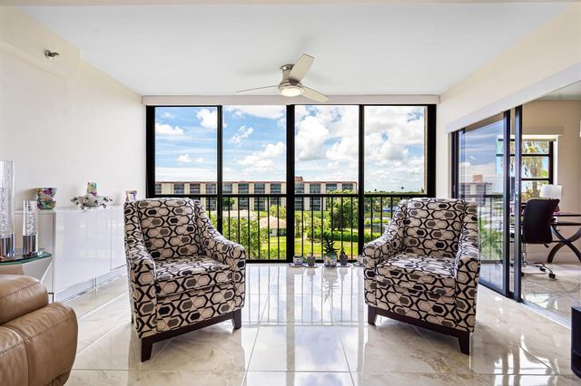 7290 Kinghurst Drive 607, Delray Beach, FL 33446