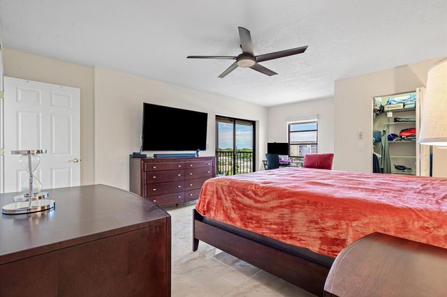 7290 Kinghurst Drive 607, Delray Beach, FL 33446