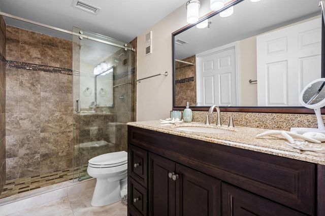 7290 Kinghurst Drive 607, Delray Beach, FL 33446