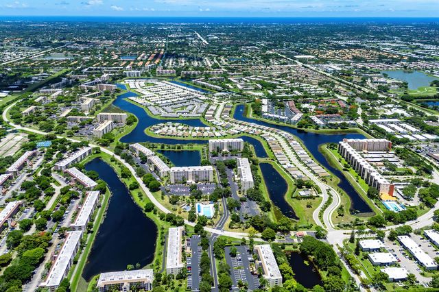 7290 Kinghurst Drive 607, Delray Beach, FL 33446