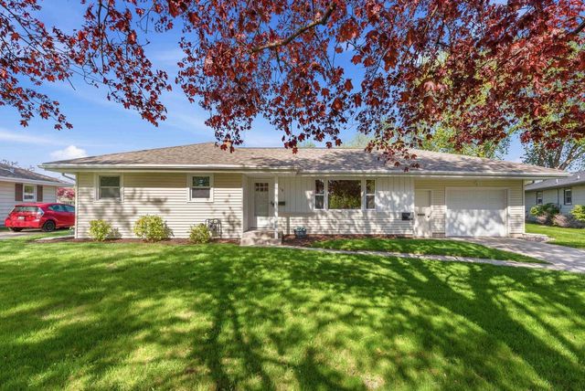 18 N ST JOSEPHS LANE, Fond Du Lac, WI 54935