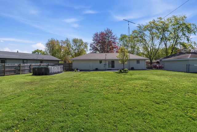 18 N ST JOSEPHS LANE, Fond Du Lac, WI 54935