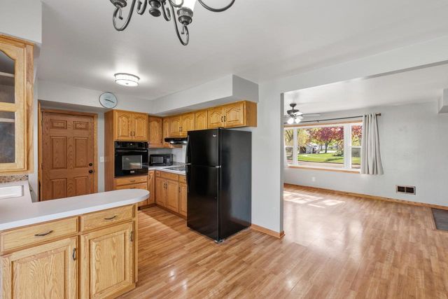 18 N ST JOSEPHS LANE, Fond Du Lac, WI 54935