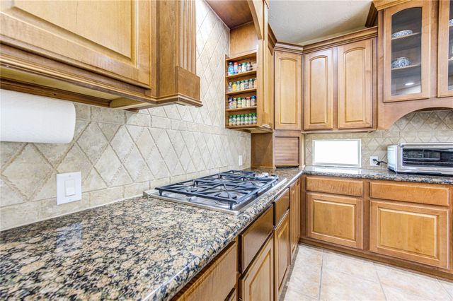 18 Arbor Bend Drive, Houston, TX 77070