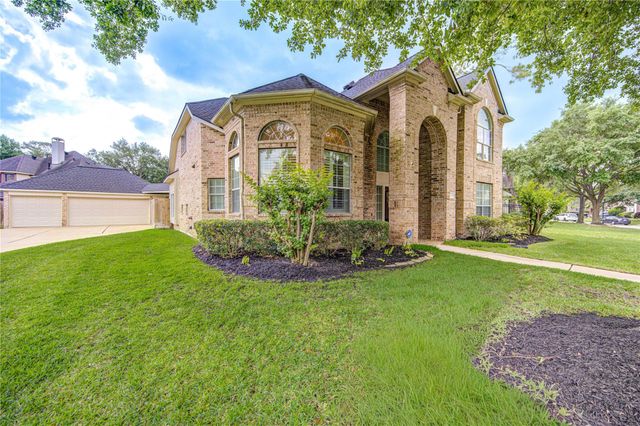 18 Arbor Bend Drive, Houston, TX 77070
