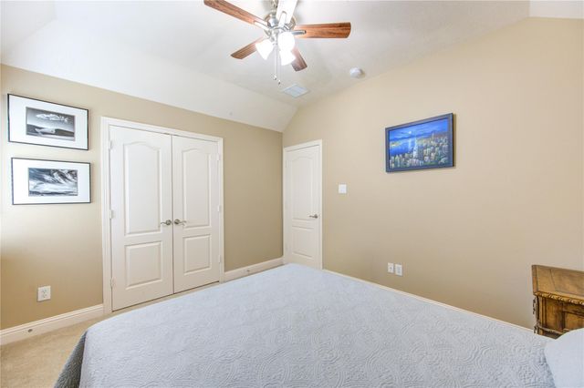 18 Arbor Bend Drive, Houston, TX 77070