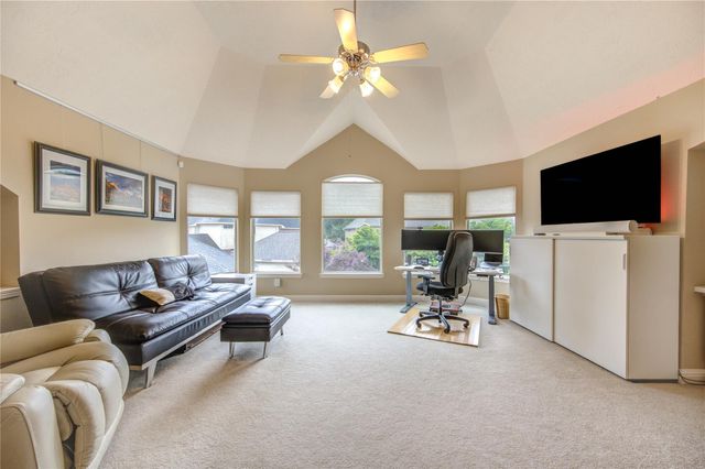 18 Arbor Bend Drive, Houston, TX 77070