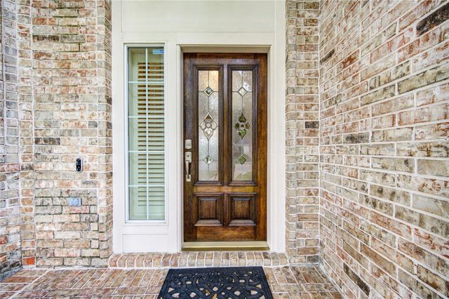 18 Arbor Bend Drive, Houston, TX 77070