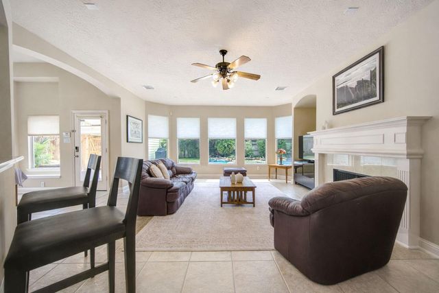 18 Arbor Bend Drive, Houston, TX 77070