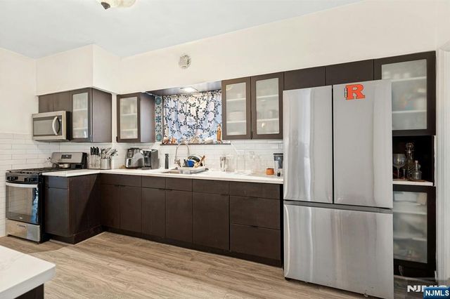 432 9th Street, Fairview, NJ 07022