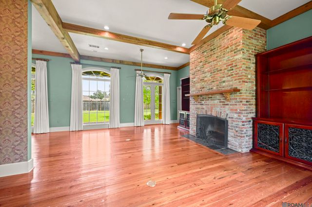 11384 Greenside Dr, Gonzales, LA 70737