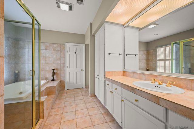 11384 Greenside Dr, Gonzales, LA 70737