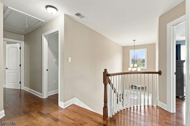 18 Kendall Rd, East Brunswick Twp., NJ 08816