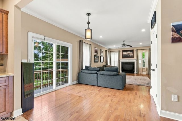 18 Kendall Rd, East Brunswick Twp., NJ 08816