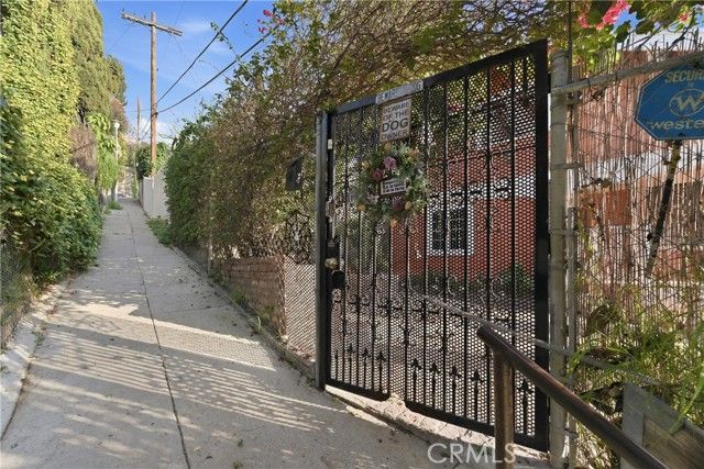 3216 Altura, Los Angeles, CA 90031