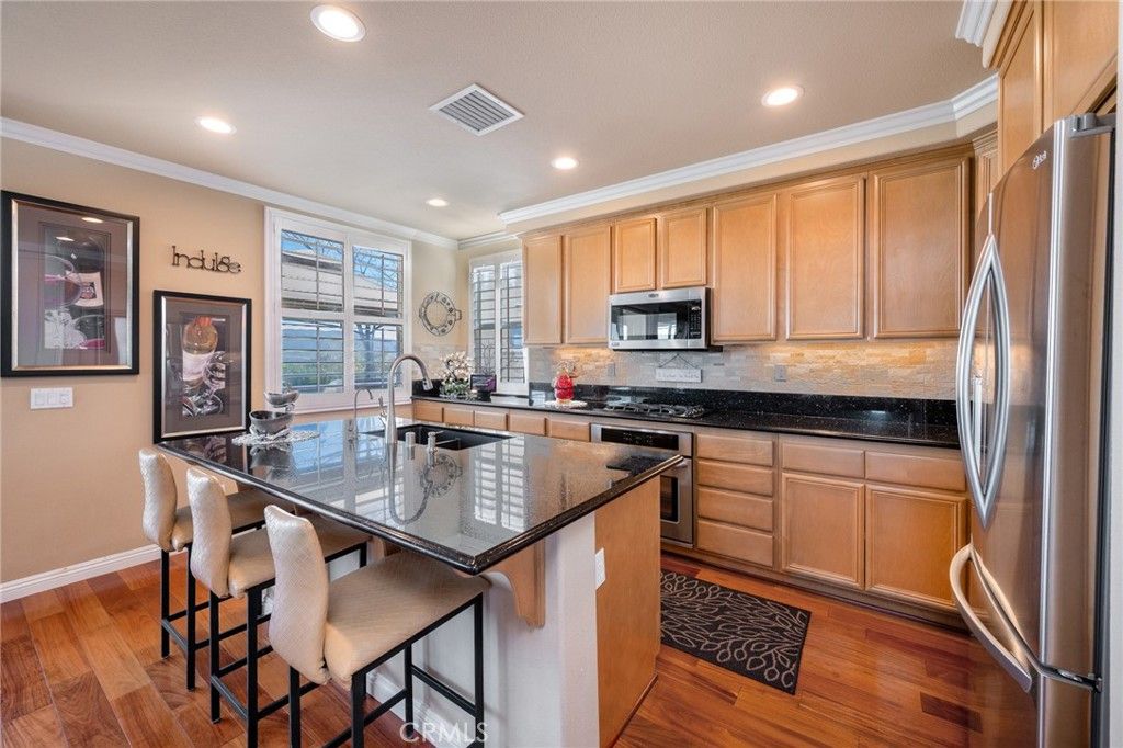 Image 7 of property listing at 23752 La Posta Court, Corona, CA 92883