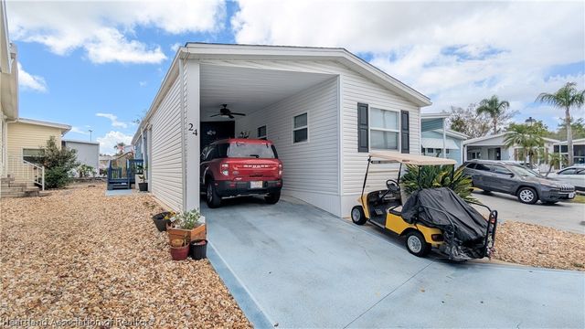 24 Freedom Way, Lake Placid, FL 33852