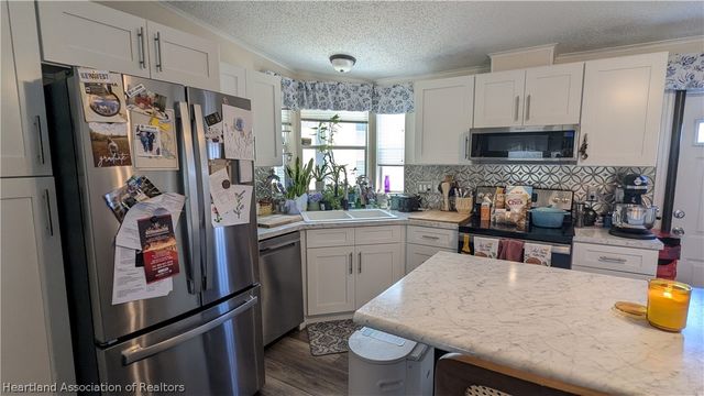 24 Freedom Way, Lake Placid, FL 33852